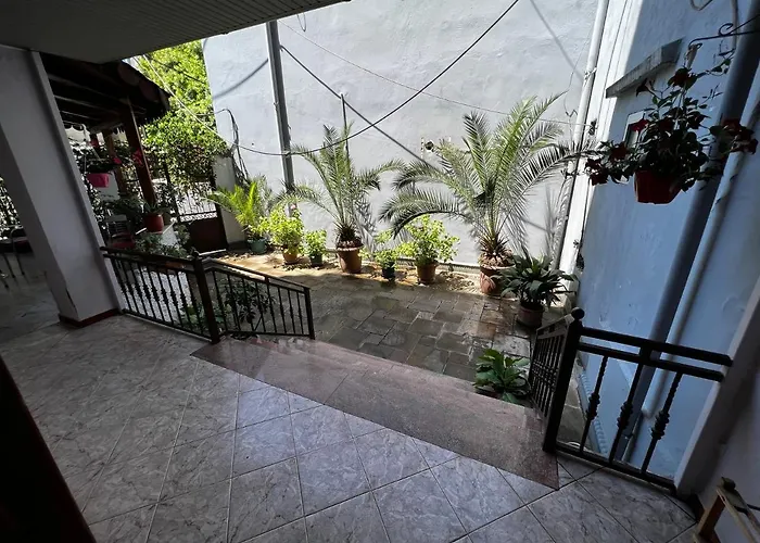 Grand Veranda *